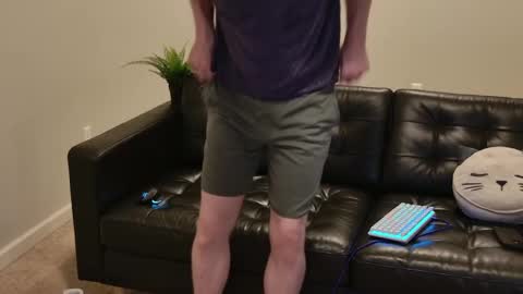 Snapshot of blueeyedtallguy chatting on September 14, 2:36 am blueeyedtallguy online show from September 14, 2:36 am