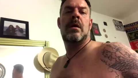 Blueyloey online show from December 6, 1:35 am