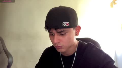 Bob  INDEPENDENT MODEL online show from December 8, 6:39 pm