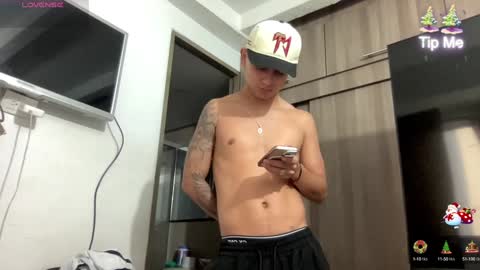 Bob  INDEPENDENT MODEL online show from December 7, 9:17 pm