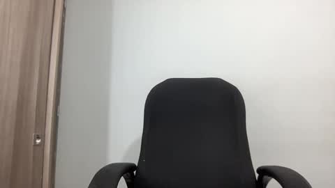 Bob  INDEPENDENT MODEL online show from February 25, 1:09 am