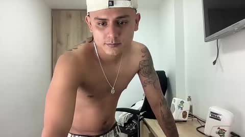 Bob  INDEPENDENT MODEL online show from September 20, 4:04 am