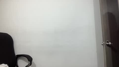 Bob  INDEPENDENT MODEL online show from March 10, 11:38 pm