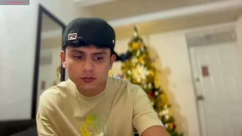 Bob  INDEPENDENT MODEL online show from December 19, 1:07 am