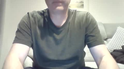 bobby_113 online show from November 2, 1:49 am