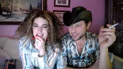 Bobby and Sadie online show from December 23, 6:41 am