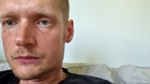 bobbywasyl1991 online show from April 25, 12:40 pm