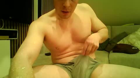 Sascha online show from April 10, 6:34 pm