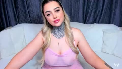 Amy online show from October 22, 6:53 pm