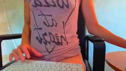 Mia online show from July 8, 12:25 am