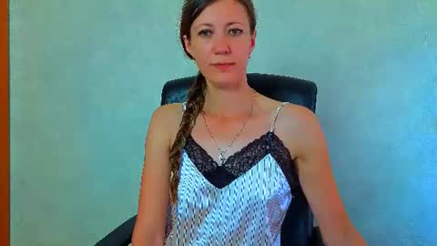 Mia online show from June 23, 3:25 am