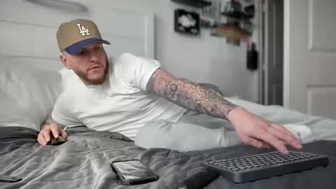 boner4you1994 online show from October 27, 4:29 pm