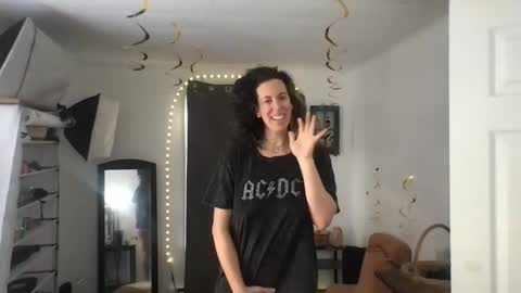 Snapshot of bonfirebonnie chatting on January 14, 2:22 pm Bonnie online show from January 14, 2:22 pm