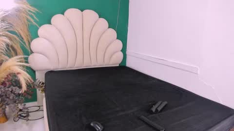 bonieklent online show from March 5, 4:34 am