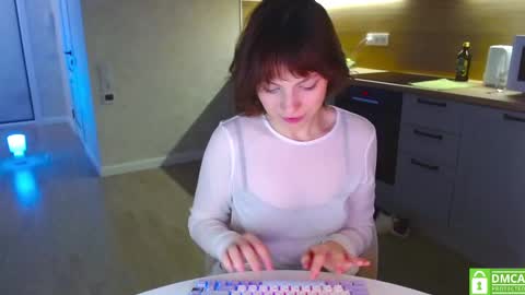 Snapshot of bonjourlabelle chatting on January 27, 6:20 pm Mary 3 live time content 18 online show from January 27, 6:20 pm