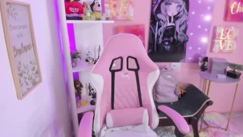 Bonnie online show from October 4, 2:04 pm