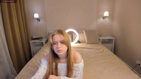 Bonnie online show from May 5, 11:54 pm