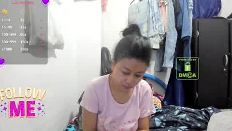 Snapshot of bonnie_lam_ chatting on October 14, 4:15 am bonnie lam hello welcome to my room I hope you have fun and you can reach your maximum pleasure here with me online show from October 14, 4:15 am