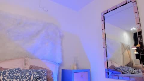 Snapshot of bonniecute_ chatting on September 29, 12:09 am online show from September 29, 12:09 am