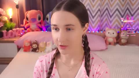 Emma online show from September 20, 1:52 am