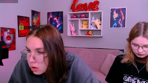 Bonnie online show from April 5, 1:19 pm