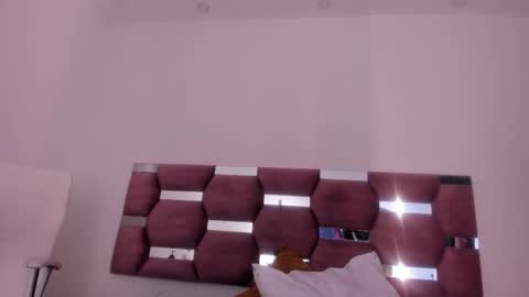 Booniee online show from November 15, 4:03 am