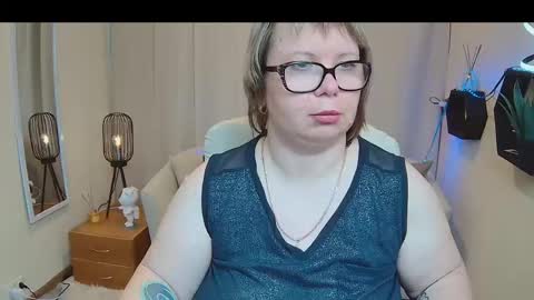 bonnnyboobsy online show from May 17, 12:14 pm