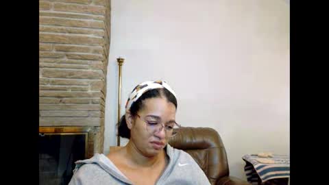 Queen Bon Vivantt online show from January 14, 7:00 pm