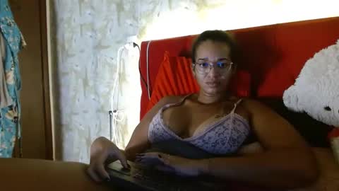 Snapshot of bonvivantb chatting on February 3, 4:10 pm Queen Bon Vivantt online show from February 3, 4:10 pm