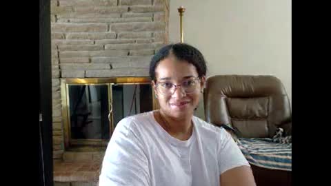 Queen Bon Vivantt online show from December 2, 2:48 pm