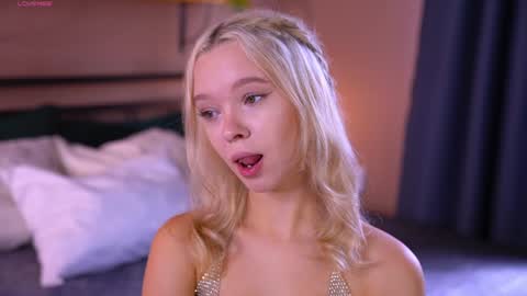 Snapshot of boobybliss chatting on September 18, 8:07 am Alina online show from September 18, 8:07 am