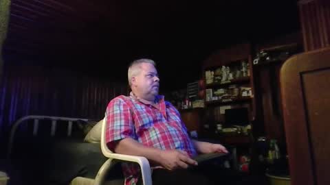 Snapshot of booshy chatting on October 16, 4:28 pm Booshwa online show from October 16, 4:28 pm