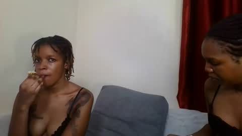 bootie_caramel online show from May 1, 12:26 am