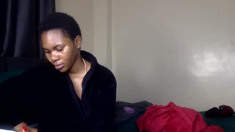 vee online show from February 18, 12:10 am