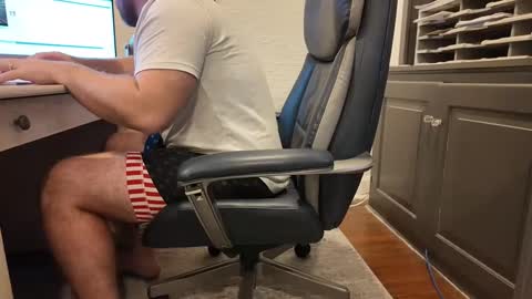 Boredhorndog online show from October 8, 1:50 pm