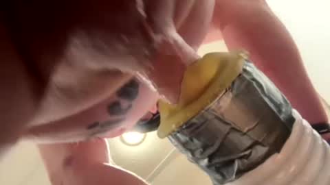 bornoferos1975 online show from October 10, 6:19 am