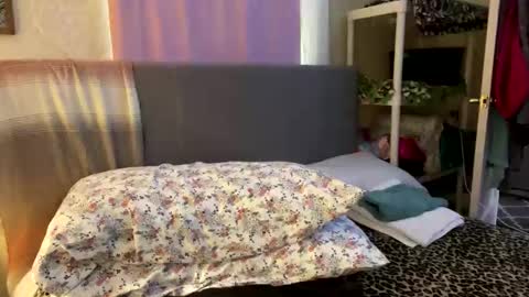 BossMom online show from February 18, 9:20 pm