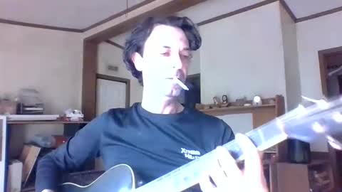 James online show from December 25, 7:13 pm