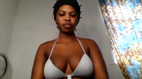 Snapshot of bouncingxxx_ass chatting on September 30, 7:41 am mirabel online show from September 30, 7:41 am