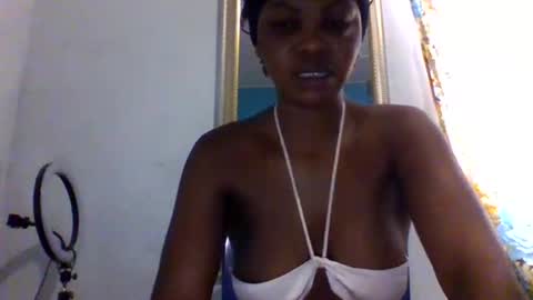 Snapshot of bouncingxxx_ass chatting on September 12, 11:45 am mirabel online show from September 12, 11:45 am