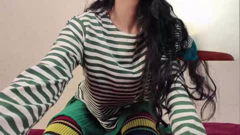 Helen  online show from November 14, 4:31 pm