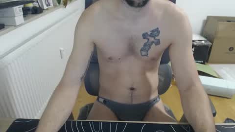 boy_t0y89 online show from February 28, 12:20 pm