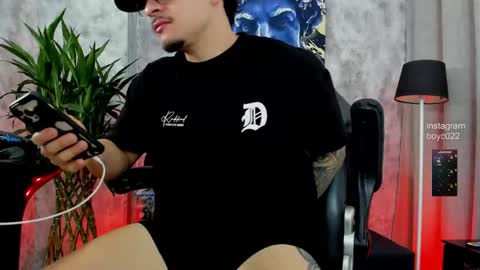 boyc02_ online show from September 10, 10:44 pm