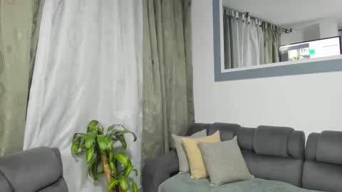 boys_blackandwhite online show from March 11, 12:00 am