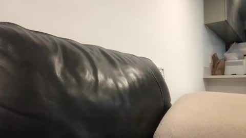 boytoy298812 online show from October 1, 6:45 am