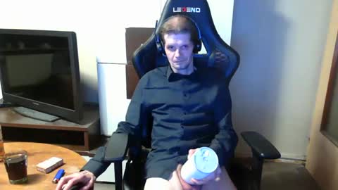 Snapshot of bponie1 chatting on February 21, 2:50 am bponie1 online show from February 21, 2:50 am