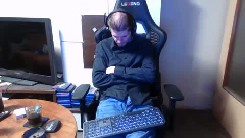 Snapshot of bponie1 chatting on January 19, 1:21 am bponie1 online show from January 19, 1:21 am