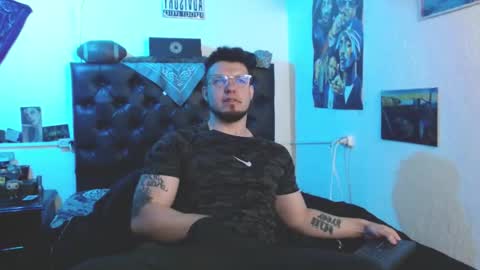 brad hot boy online show from February 24, 4:21 pm