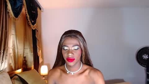 Snapshot of brandi_ross_ chatting on February 17, 8:16 pm Brandy online show from February 17, 8:16 pm