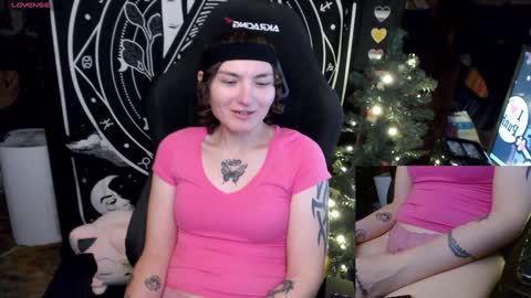 BrandiWRLD999 online show from December 30, 9:19 pm